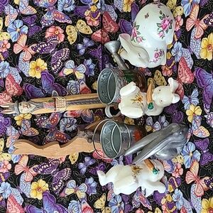 Knick knack collectibles